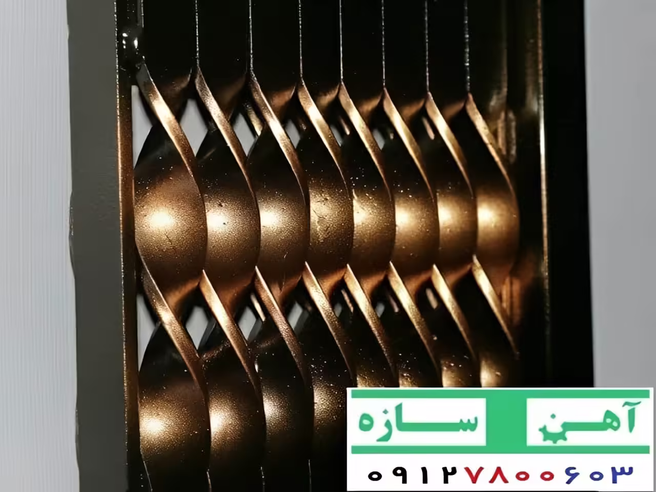 حفاظ درب آکاردئونی