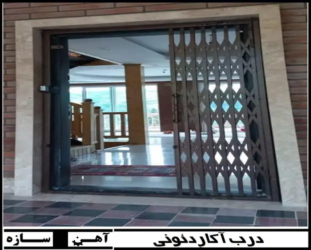 مراحل نصب حفاظ آهنی درب منزل در اصفهان