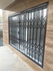 حفاظ پنجره متحرک