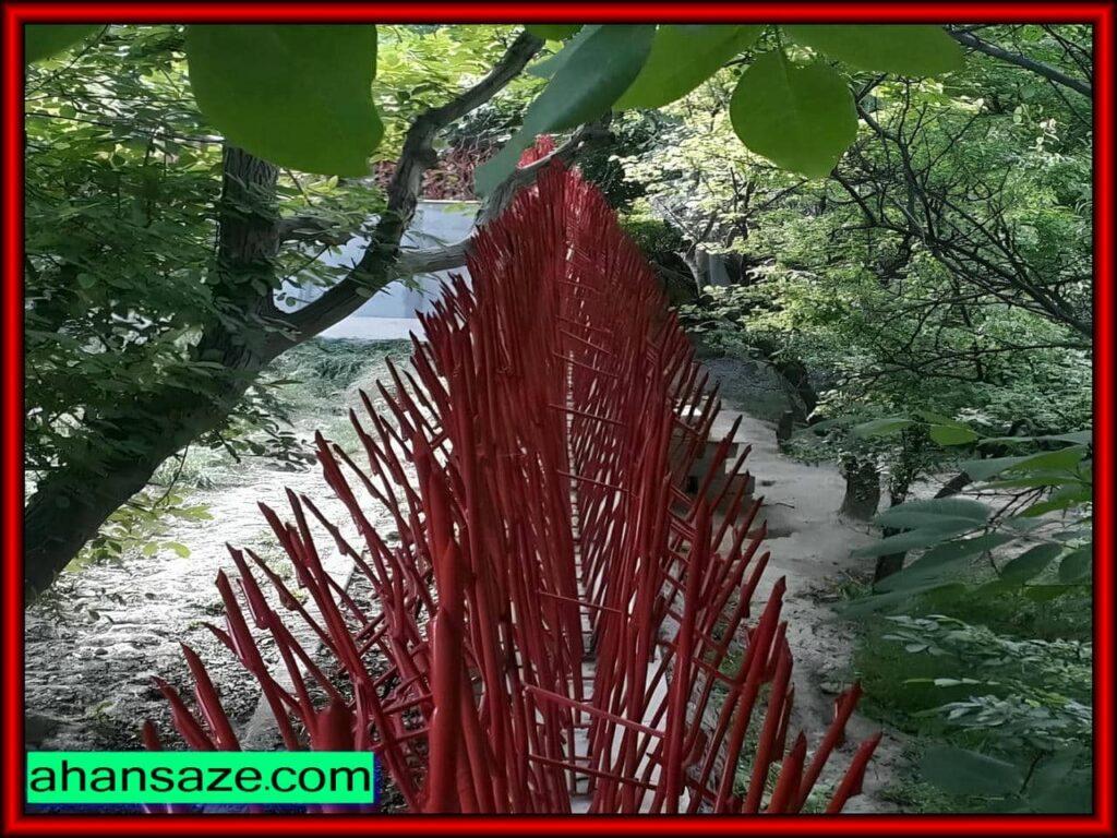 مدل‌ها و ویژگی‌های حفاظ فلزی دیوار حیاط ویلا