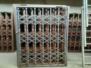 حفاظ آهنی در اندیشه