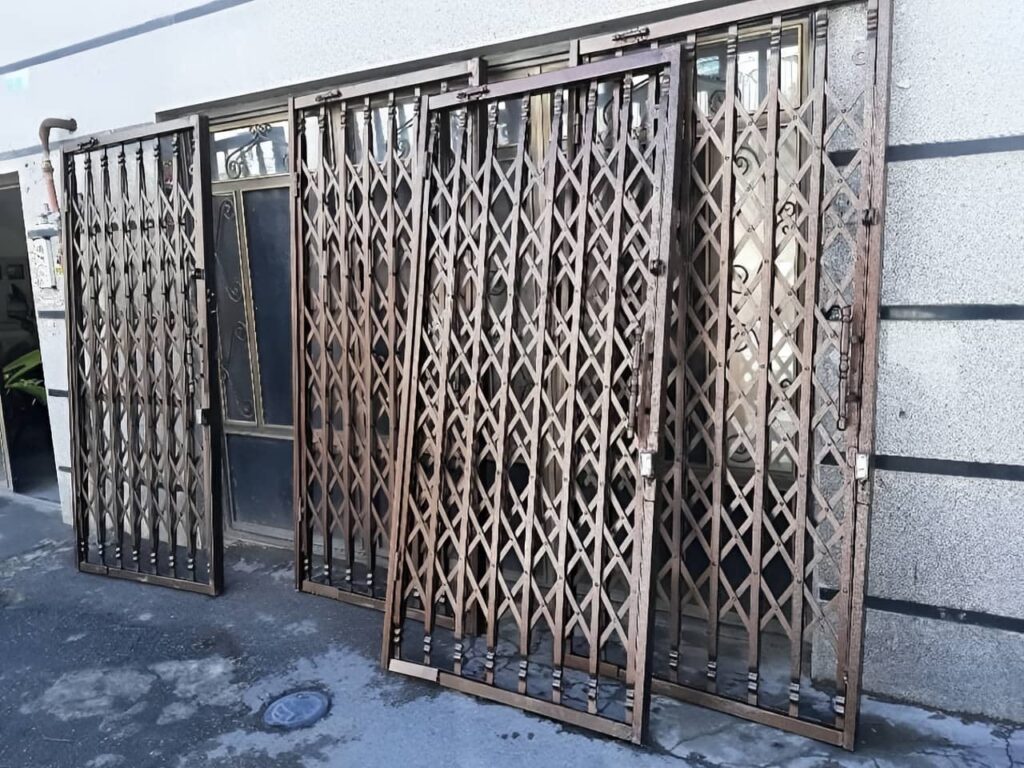 حفاظ آهنی در مرزداران
