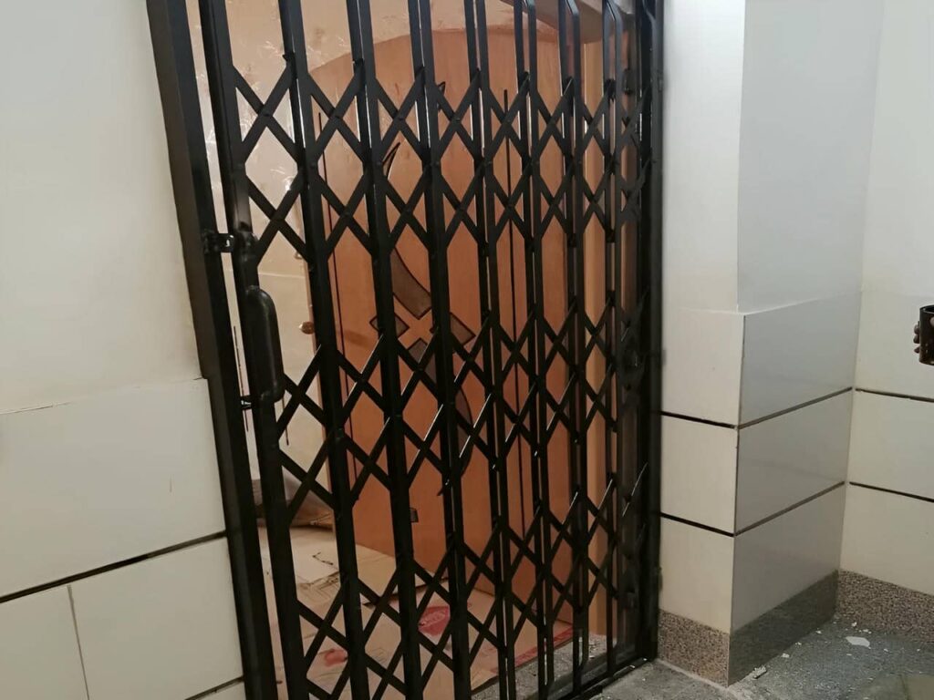 حفاظ آهنی در شریعتی