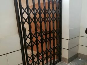 حفاظ آهنی در شریعتی