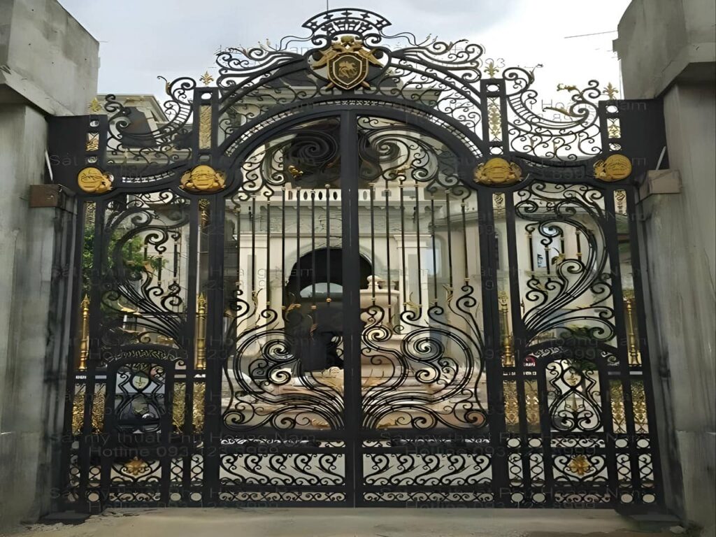 درب حیاط فرفورژه در اهواز