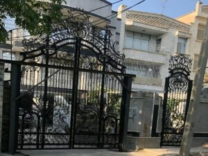 دروازه حیاط