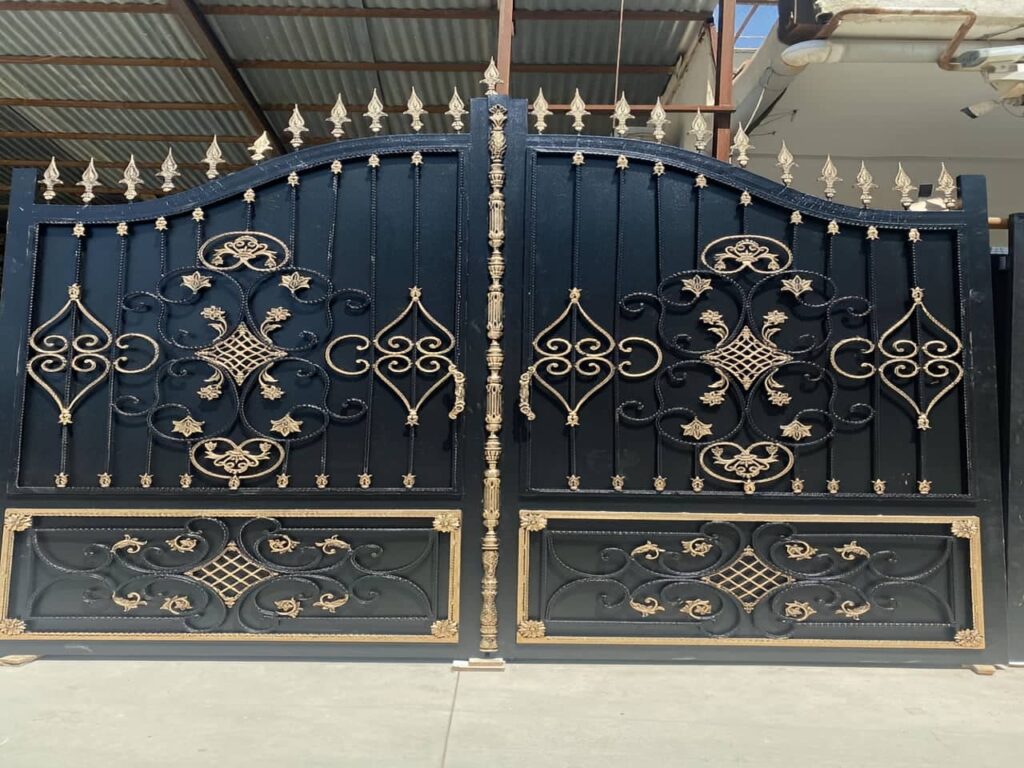 درب حیاط فرفورژه در اردبیل