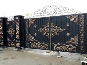 درب حیاط ویلایی در همدان