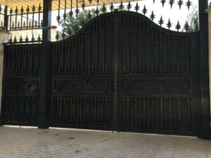 درب آهنی ویلایی ساختمان در محمودآباد