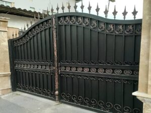 درب حیاط فرفورژه در قم