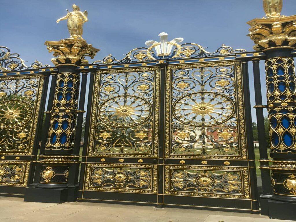راهنمای کامل خرید درب فرفورژه