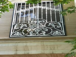 نرده فلزی فرفورژه زینتی