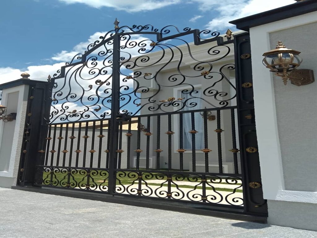 درب هلالی پارکینگ
