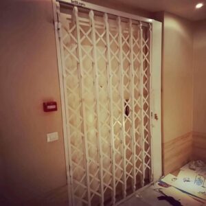 راهنمای جامع خرید درب آکاردئونی ضد سرقت برای درب آپارتمان