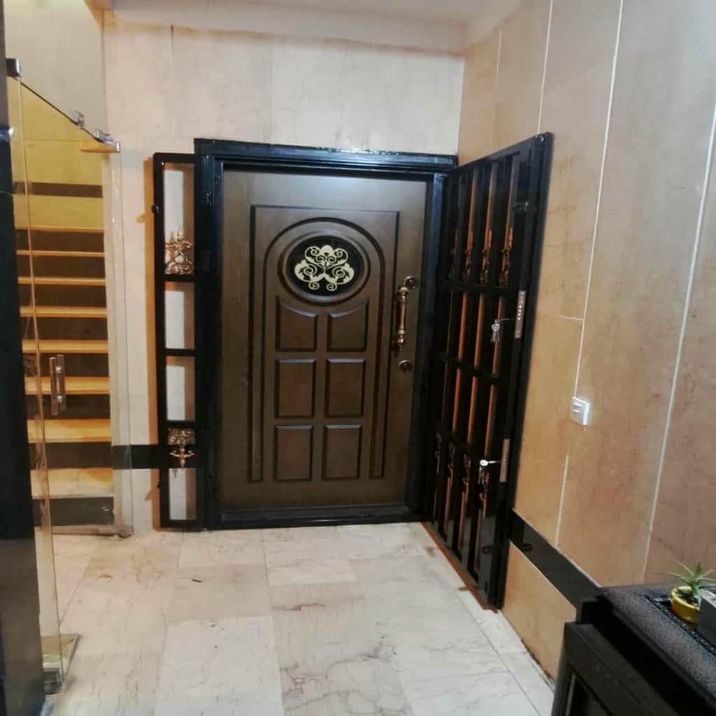 ابعاد سفارشی انواع حفاظ درب آپارتمان