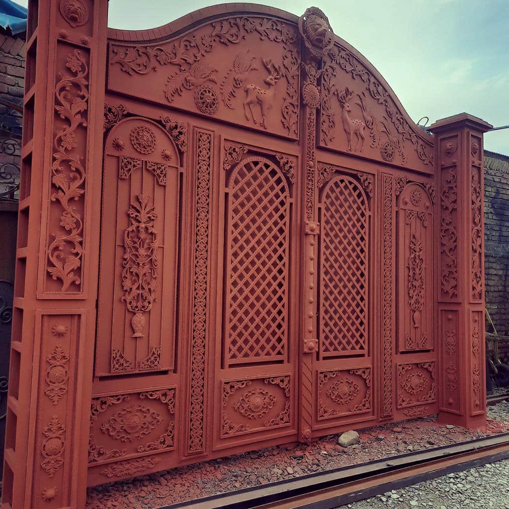 درب حیاط آهنی کلاسیک