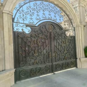 ویژگی های درب حیاط
