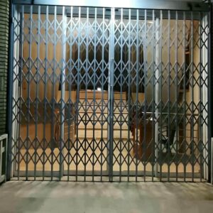 درب آکاردئونی در نوشهر