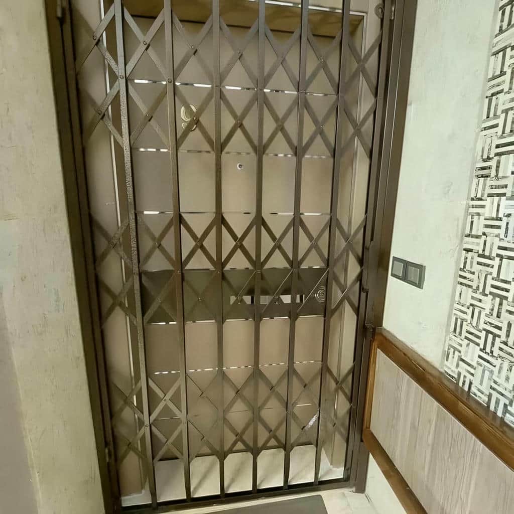 نصب درب آکاردئونی چهارگل در بابل
