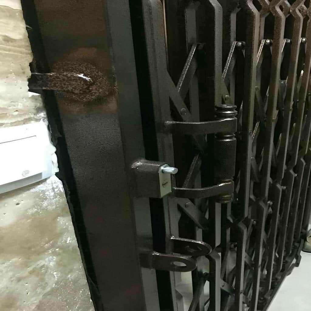 کارخانه درب آکاردئونی آهنی در قم