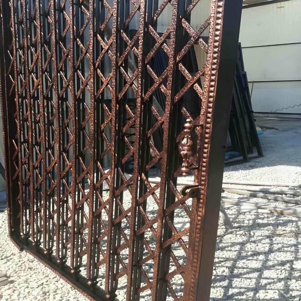 قیمت درب آکاردئونی سه گل در بوشهر