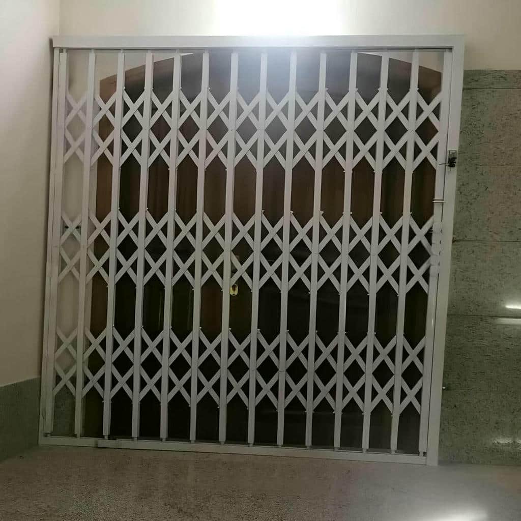 درب آکاردئونی در فشم
