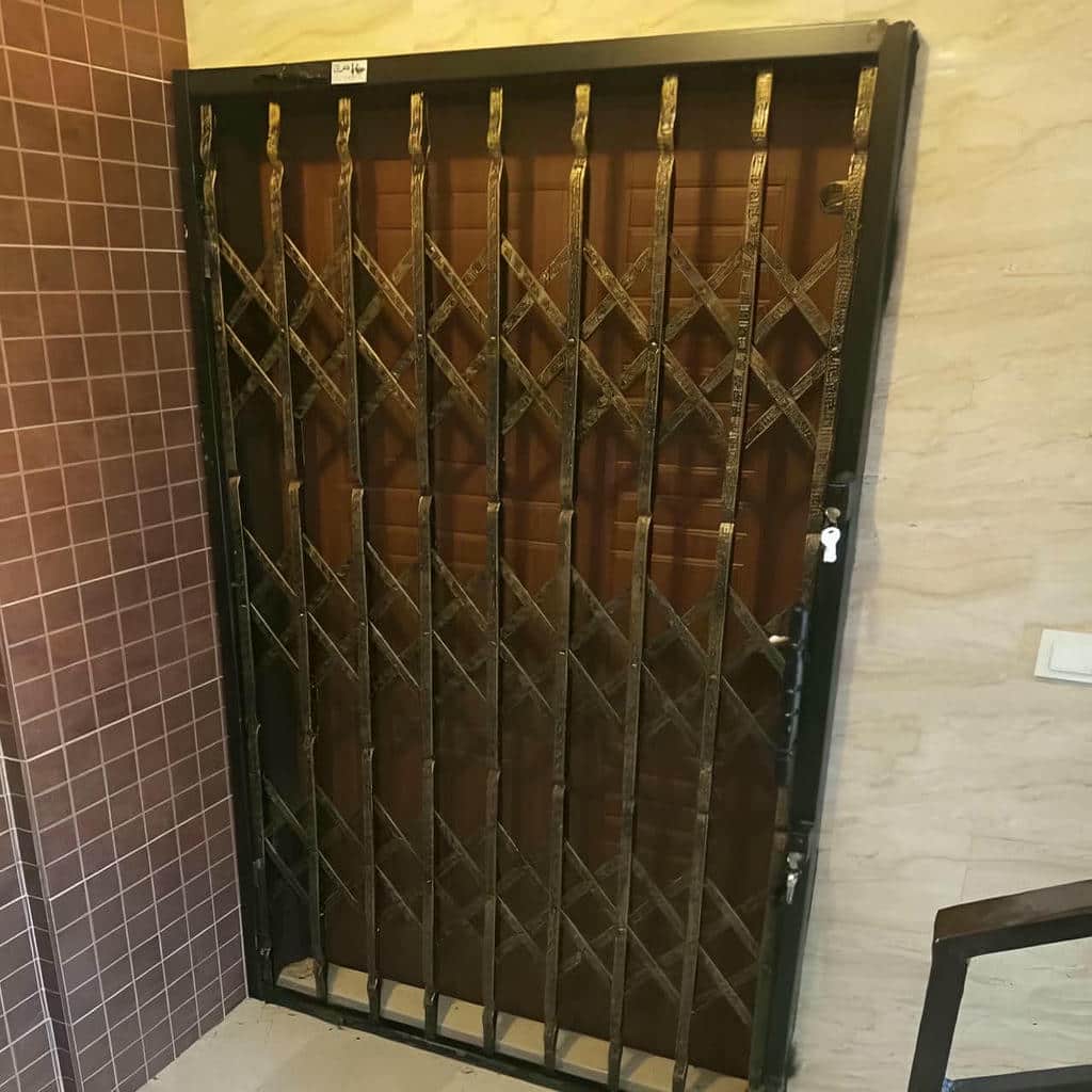 فروش درب آکاردئونی تمام گل در اراک