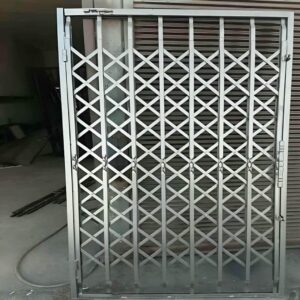 درب آکاردئونی در محمودآباد