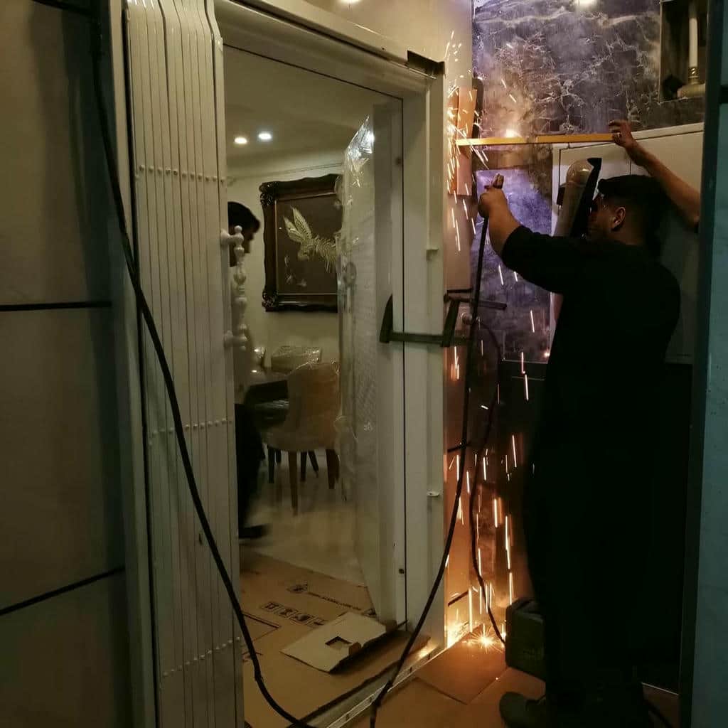 کارخانه درب آکاردئونی آهنی در فیروزکوه