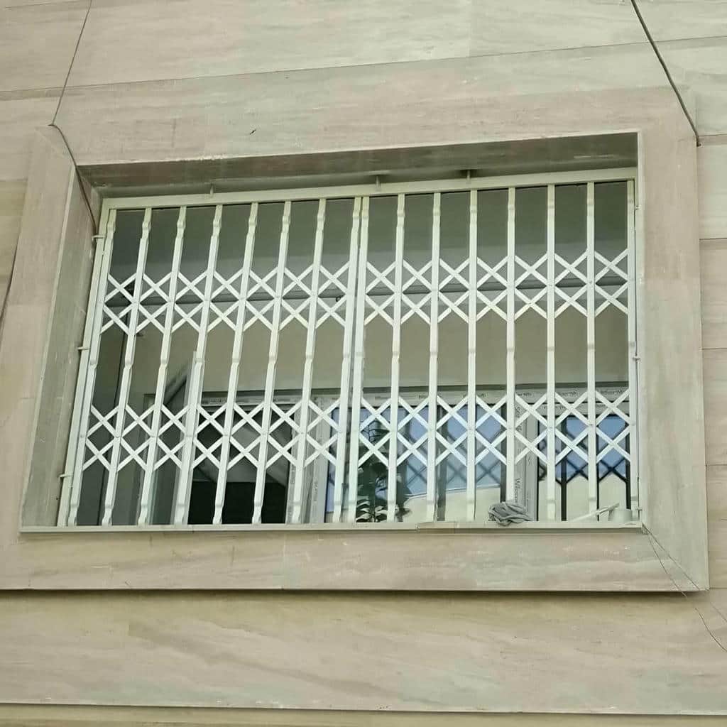 نصب درب آکاردئونی چهارگل در نسیم شهر
