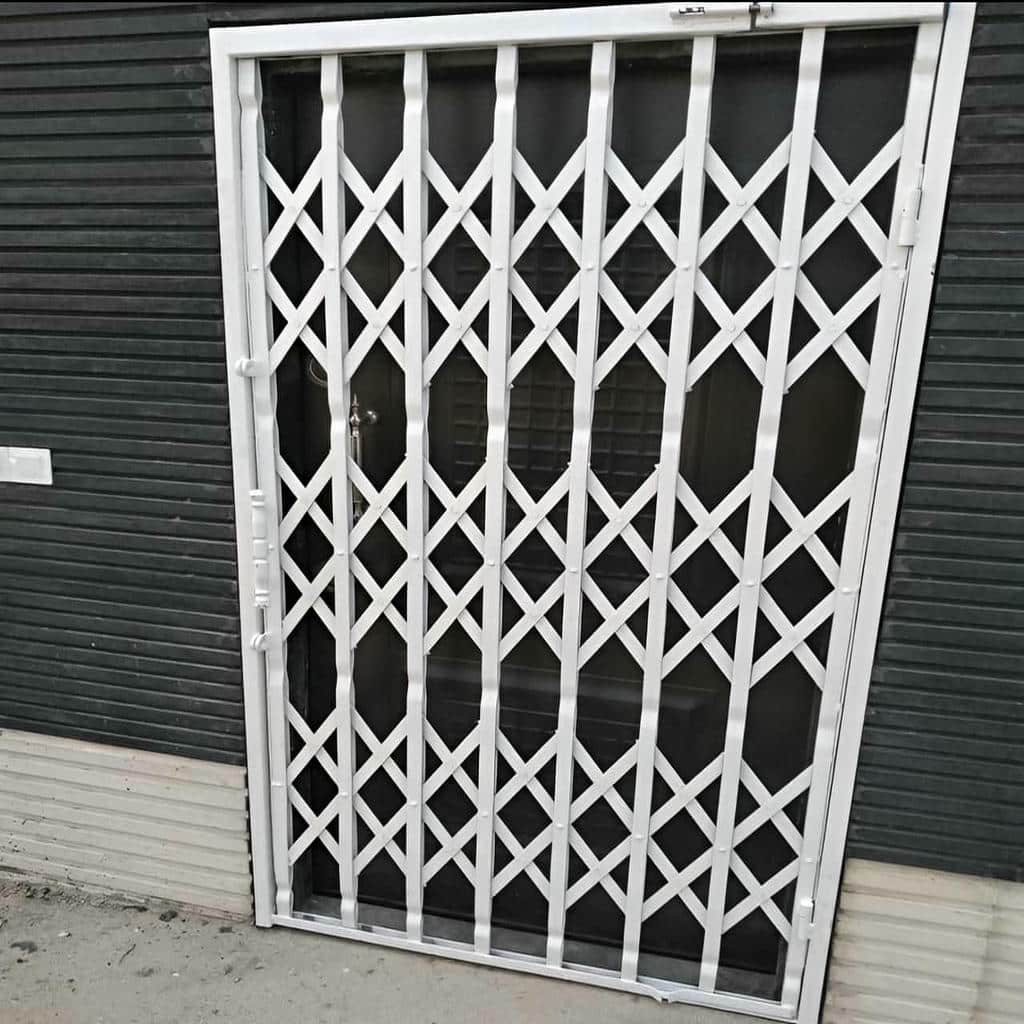 کارخانه درب آکاردئونی آهنی در اردبیل