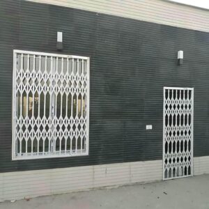 درب آکاردئونی در گنبدکاووس