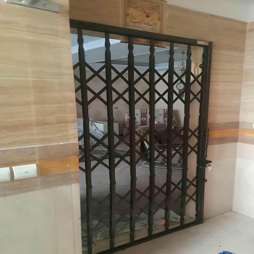 قیمت درب آکاردئونی سه گل در قائمشهر