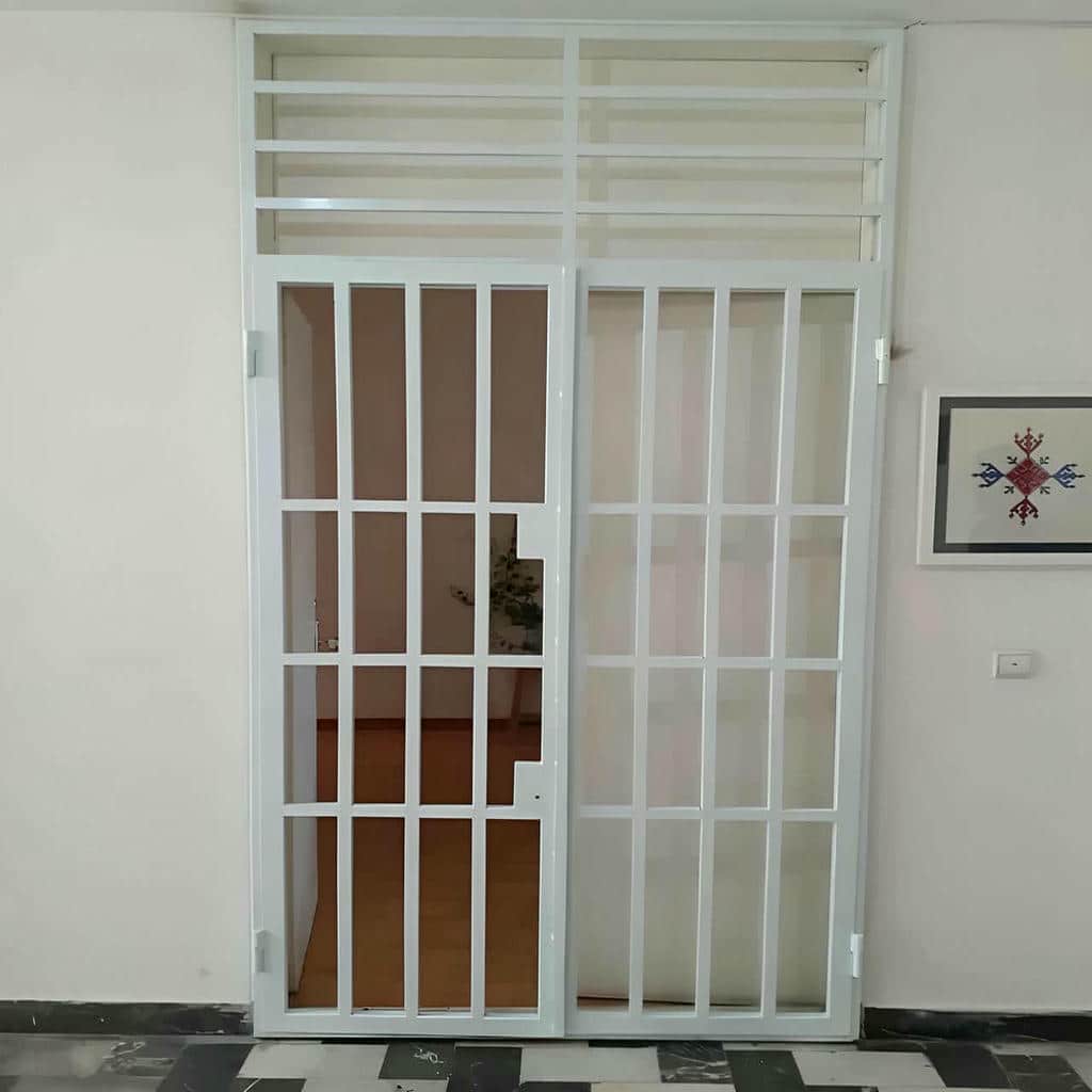 درب آکاردئونی در چابهار