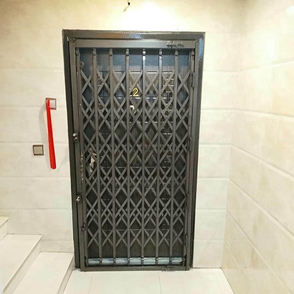 قیمت درب آکاردئونی سه گل در مریوان
