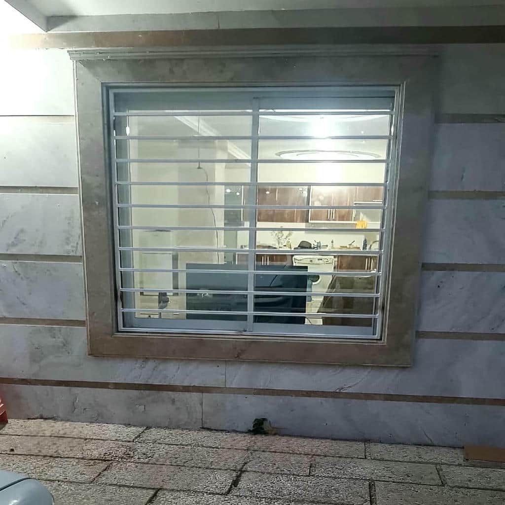 قیمت حفاظ پنجره فرفورژه مدرن در پرند