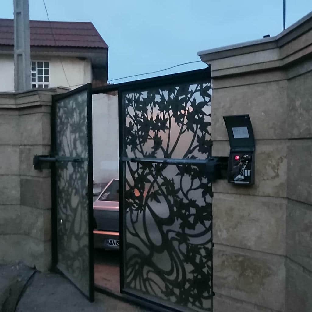 جک پارکینگی کم صدا با کابل کشی منظم کنار دیوار