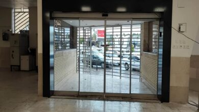فریم آلومینیومی درب اتوماتیک با پروفیل مقاوم دور شیشه