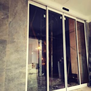 روش محاسبه قیمت درب اتوماتیک شیشه ای