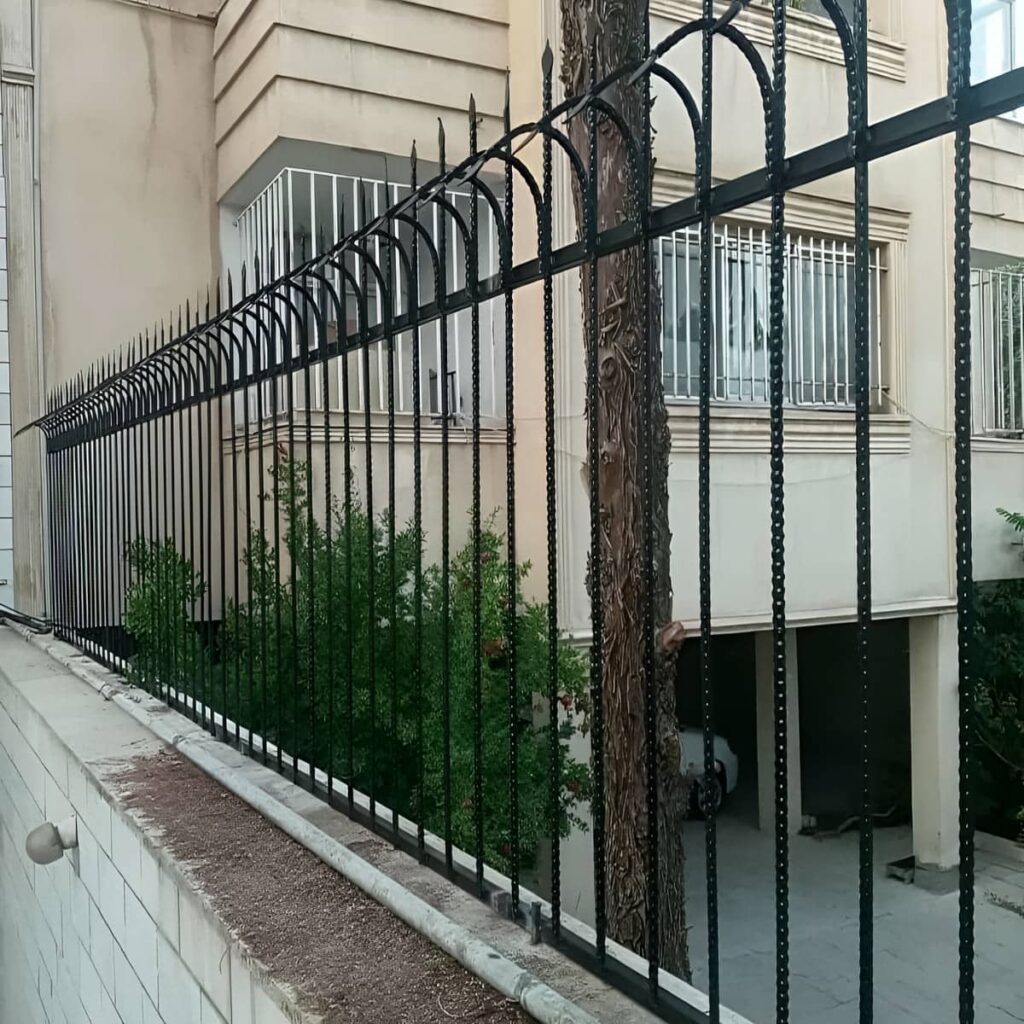 حفاظ چهارپهلو 12 دیوار با رنگ مقاوم روی سطح فلز