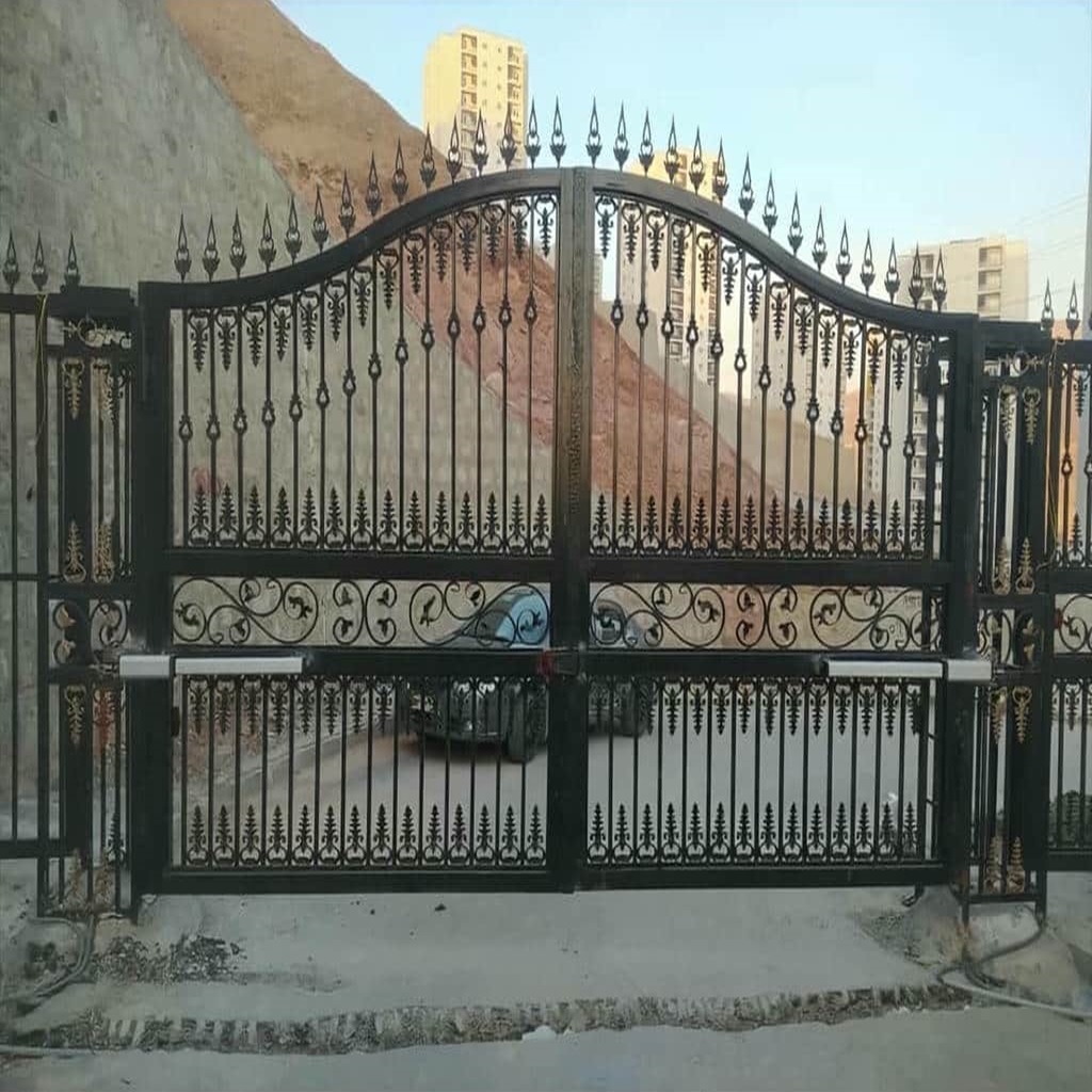 جک دربازکن پارکینگی با فتوسل ایمنی کنار ورودی