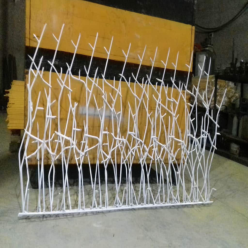 سازنده حفاظ با جوشکاری تمیز پایه ها