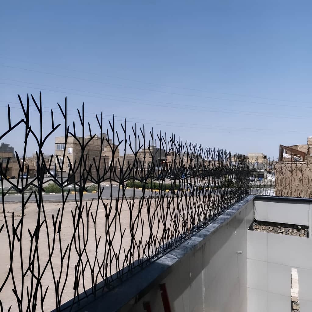 نرده دیوار با جوشکاری تمیز پایه ها