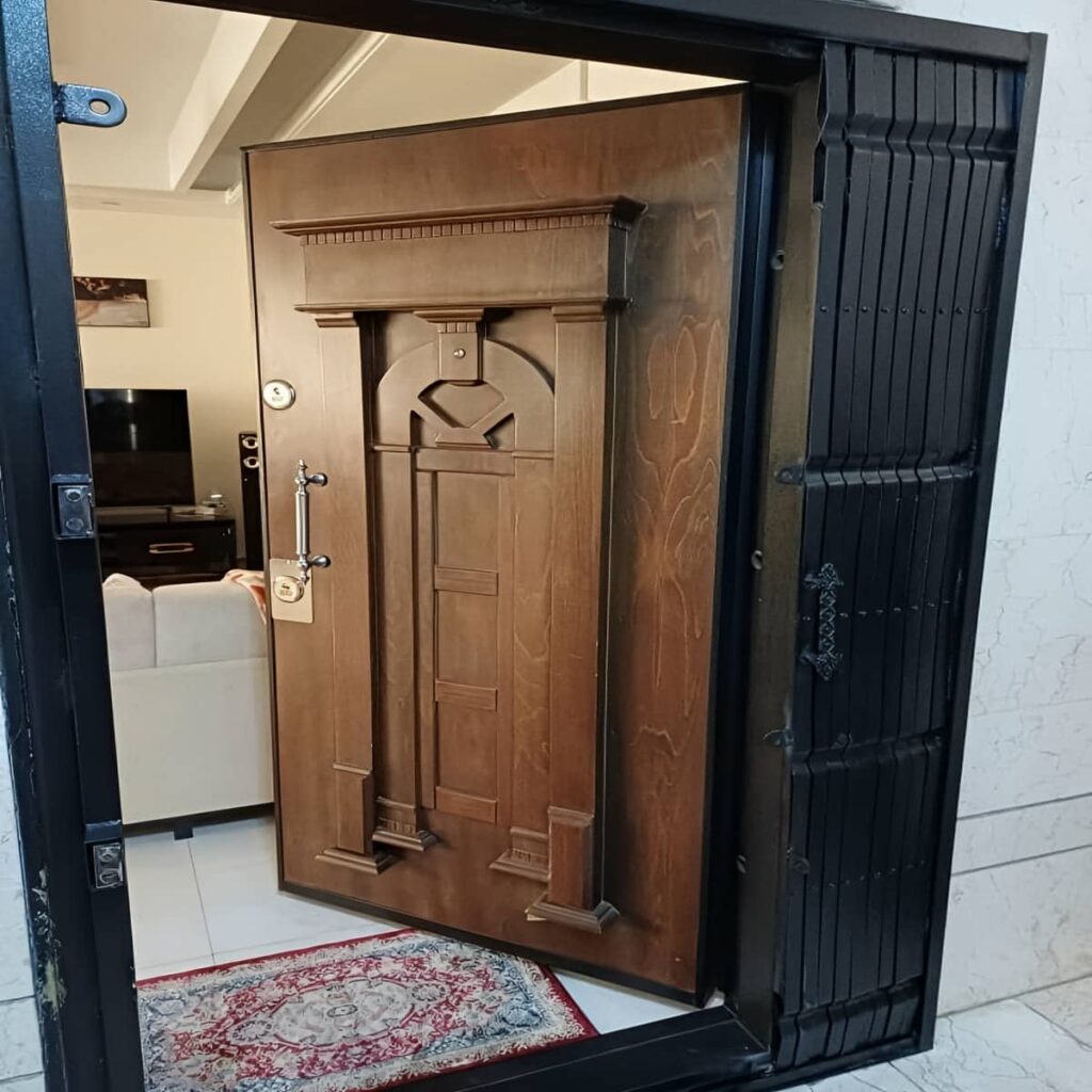 بهترین مدل حفاظ درب آپارتمان با ترکیب ایمنی و زیبایی