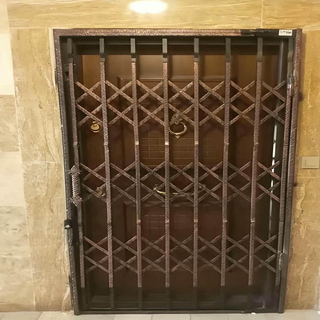 درب آکاردئونی پروفیلی با جوشکاری تمیز بدنه
