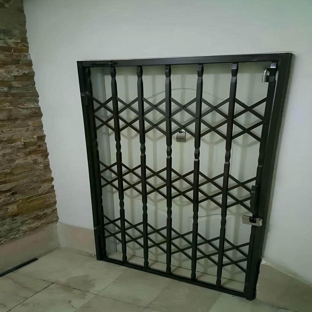 درب آکاردئونی با پروفیل استاندارد