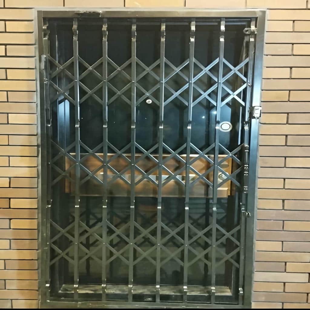 درب آکاردئونی با پروفیل بدون تاب خوردگی