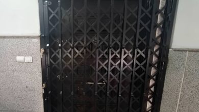 درب آکاردئونی با قفل توکار ایمن