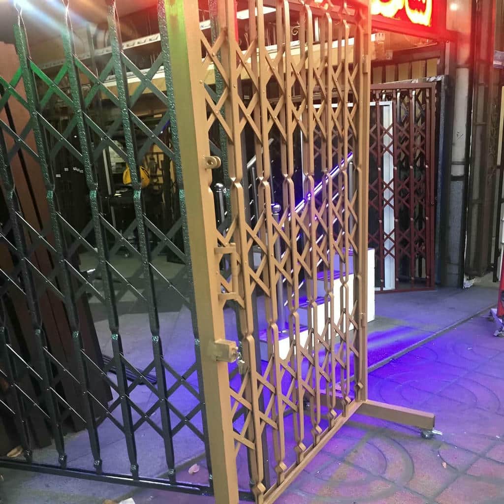 درب آکاردئونی آپارتمان با جوشکاری تمیز بدنه