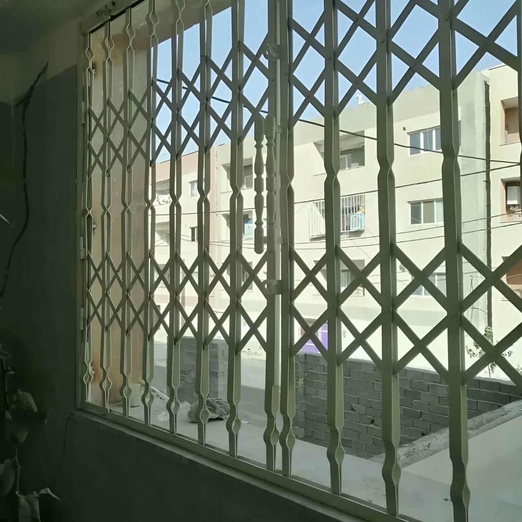 درب آکاردئونی داخل منزل با فریم فلزی دقیق